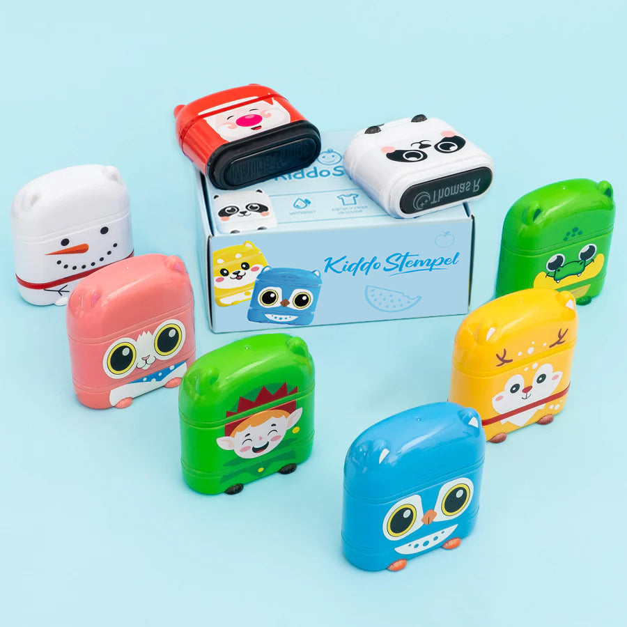 KiddoStamp™ - Personalisierter Namensstempel (Weihnachtsedition 2025)