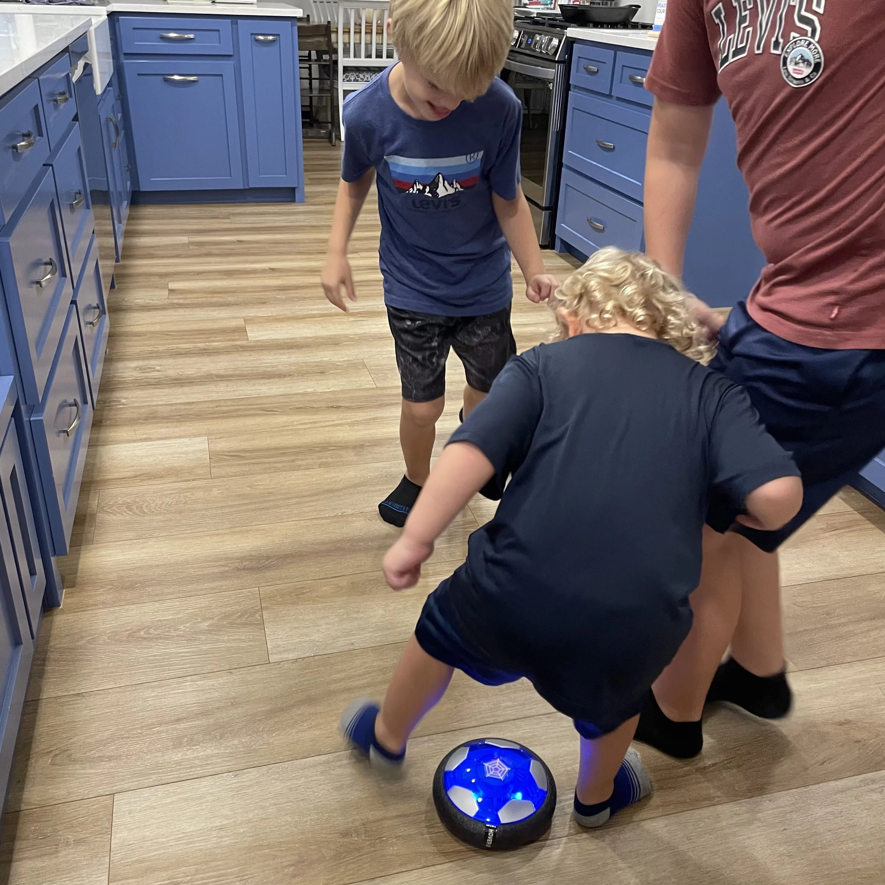 KiddoSpace™ - LED-Schwebefußball für Kinder