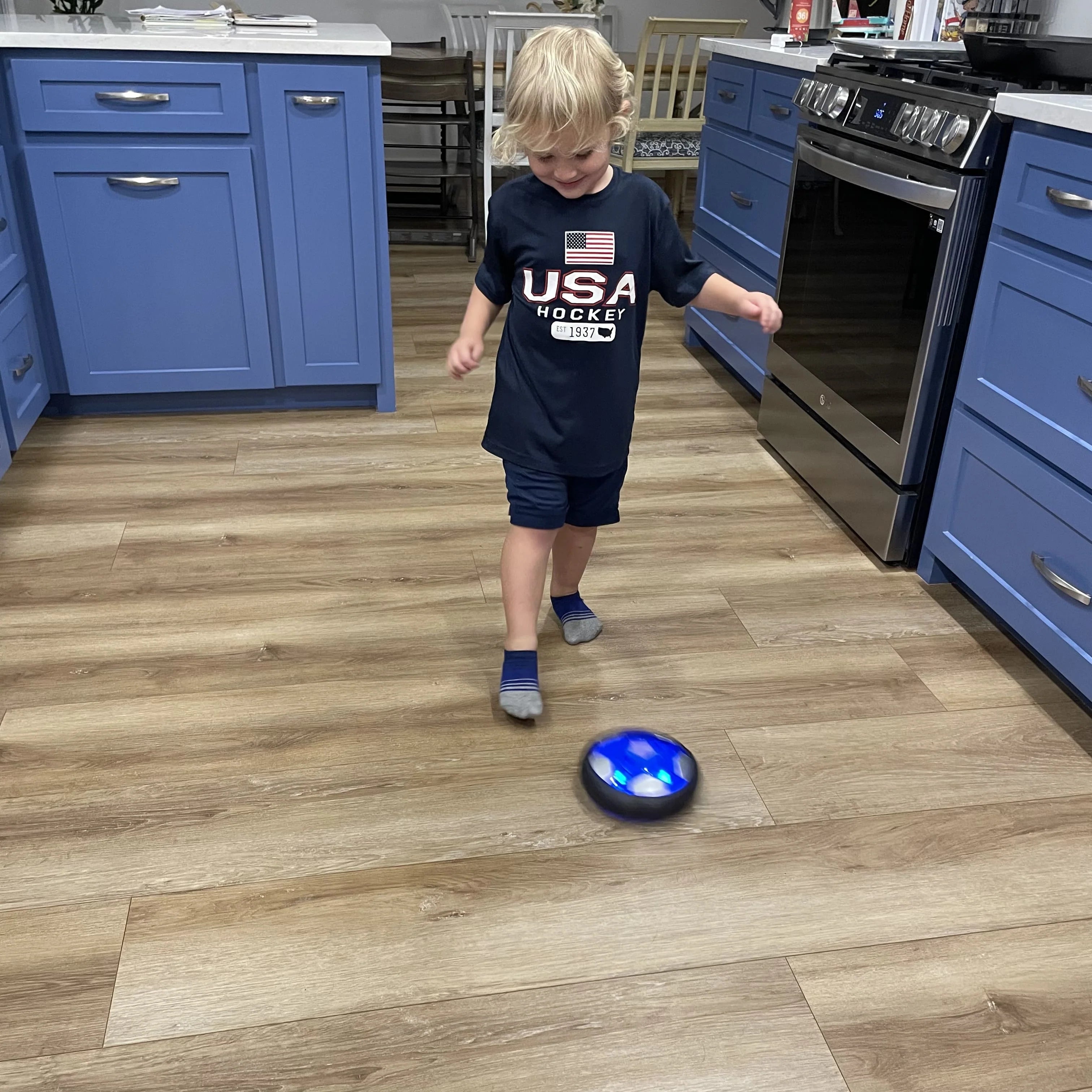 KiddoSpace™ - LED-Schwebefußball für Kinder